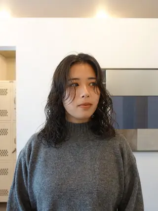 パーマ unfeigned02所属・おーした /カットモデル伏見栄のヘアスタイル