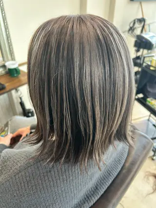 ミディアム カラー ヤマダ タケトのヘアスタイル