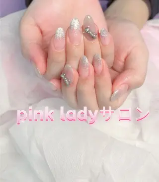 ネイル pink ladyサロン所属・べ にのネイルデザイン