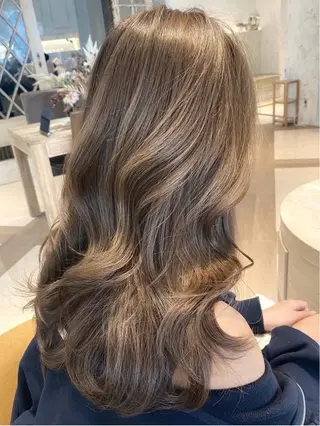 ロング カラー レイヤー/韓国 ハイトーン興津史弥のヘアスタイル