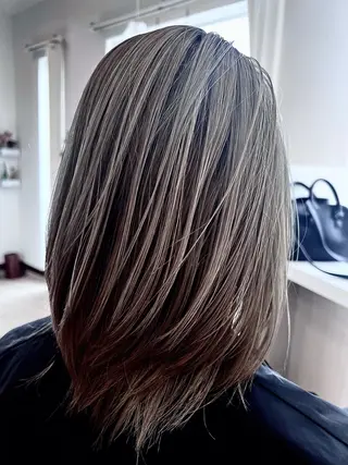 ミディアム カラー トキ コウタのヘアスタイル