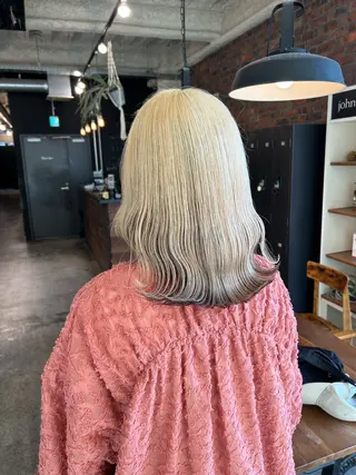 カラー the BRIDGE 加藤みのりのヘアスタイル