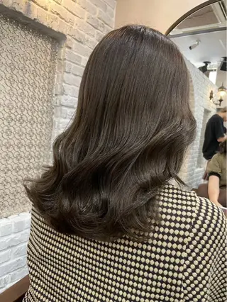 セミロング Afinar／ Yuzumiのヘアスタイル