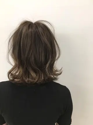 ミディアム カラー due hair 京都駅前店 MILBON オージュア認定サロン【デューヘアー】所属・ハイトーンブリーチ 土坂　由志【京都】のヘアスタイル