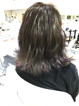 セミロング カラー 湯浅 了一のヘアスタイル