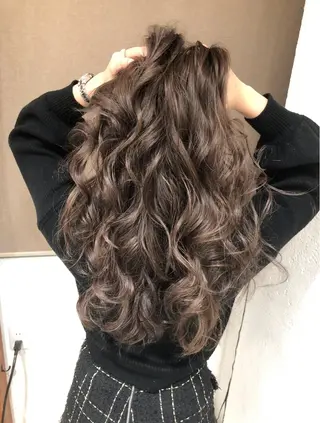 ロング カラー Agu hair rojet所属・Ryujiハイトーン /デザインカラーのヘアスタイル