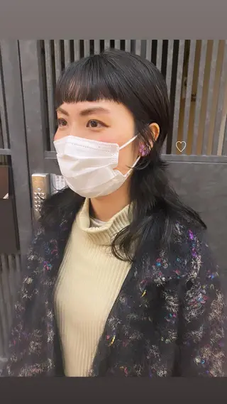 セミロング ウルフカット／吉村 桃子のヘアスタイル