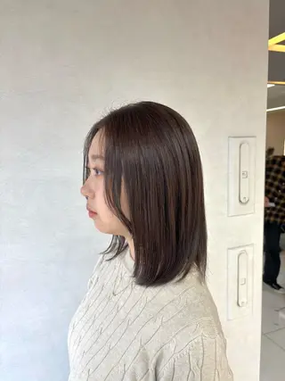 ミディアム Iris by artina 武蔵小杉店【イリス バイ アルティナ】所属・🎼レイヤー/顔周り カット/nene♬のヘアスタイル
