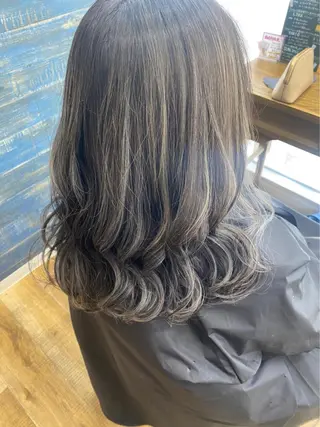 セミロング カラー 遠藤沙也加 /レイヤーカットのヘアスタイル