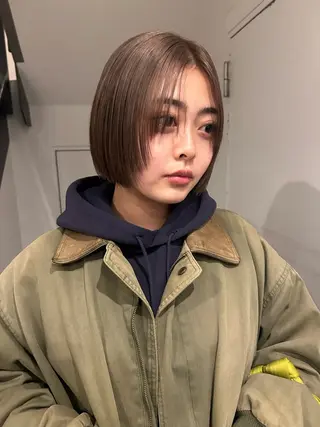 ショート カラー hen所属・心斎橋/レイヤー/ ブリーチ/モエのヘアスタイル