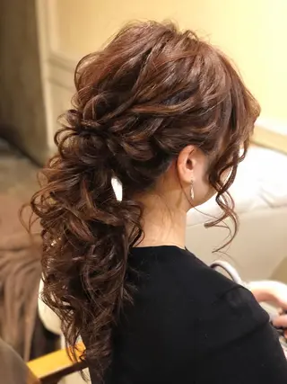 ロング ヘアアレンジ vi viのヘアスタイル