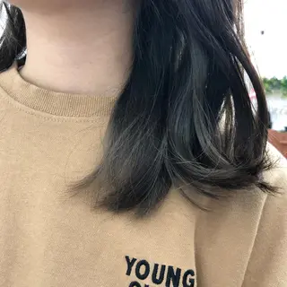 セミロング カラー ショート 嶋津祥希のヘアスタイル