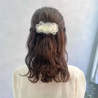 ミディアム ヘアアレンジ 伊藤 玲衣のヘアスタイル