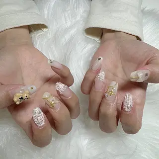 ネイル シュシュ 🎀 girly nailのネイルデザイン