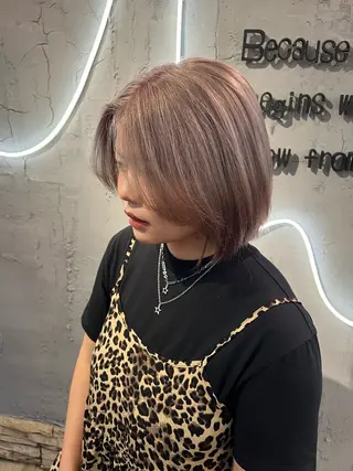 ショート カラー いぐち しょうた🫧 ブリーチカラー🫧のヘアスタイル