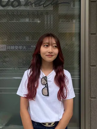 ロング 荒井 茉凜のヘアスタイル