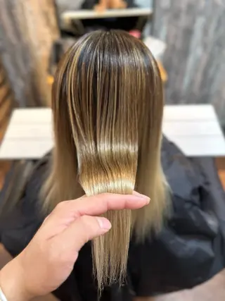 ミディアム パーマ Lizir  ルズィール所属・Luzir⭐︎ GEN⭐︎のヘアスタイル