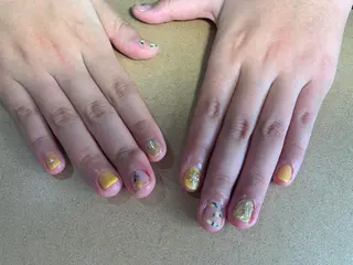 ネイル マルサンカクシカク所属・○△□ 守口市のネイルデザイン