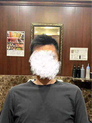 ショート ヒロ銀座バーバーショップ丸の内所属・秋山 琳太のヘアスタイル
