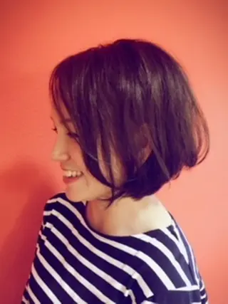 ショート パーマ 房野 亜佑美のヘアスタイル