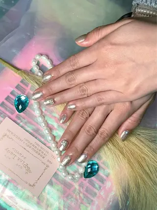 ネイル pink ladyサロン所属・べ にのネイルデザイン