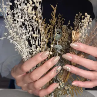 カラー You&Me Yukiのネイルデザイン