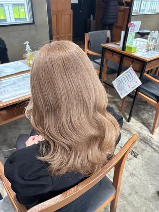 ミディアム カラー 梅田美容室 山崎海波のヘアスタイル