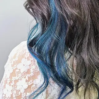 ミディアム カラー グラデ❣️インナー 派手髪Fumiyoのヘアスタイル