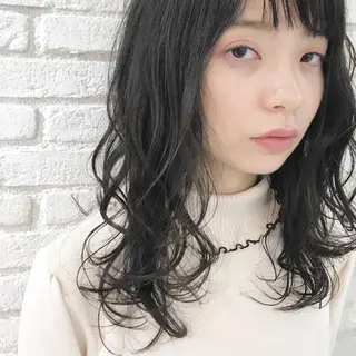 セミロング カラー 伊 杏のヘアスタイル