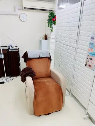 BISOLA所属・BISOLA (ビゾラ)のマツエク・マツパデザイン