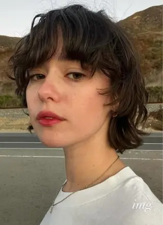 ショート THE DAY所属・AKI HASHIMOTOのヘアスタイル