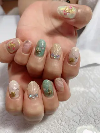 ネイル マックスケリー梅田店所属・佐橋 友美のネイルデザイン