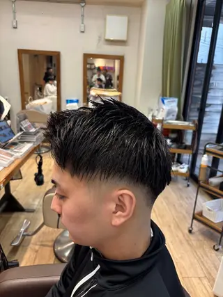 ショート メンズ 洛樹 /海外風ヘアー /フェード/パーマのヘアスタイル