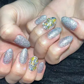 ネイル Liberta所属・森 まりなのネイルデザイン