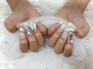 ネイル CC  NailSalon川崎店所属・C ✨Mのネイルデザイン