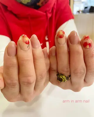 ネイル arm in arm ︎✿Yamamotoのマツエク・マツパデザイン