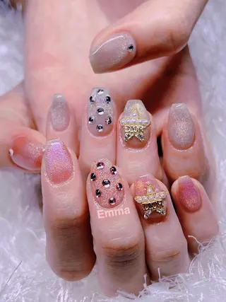 ネイル She   Nail所属・ISA_ BELLAのネイルデザイン