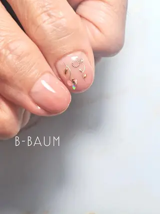 ネイル B-BAUM  nailsalon のネイルデザイン