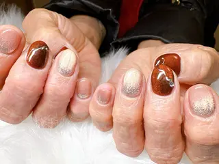 ネイル ECLAT エクラ所属・寺山 千鶴のネイルデザイン