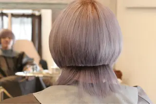 ショート カラー じょん 。のヘアスタイル