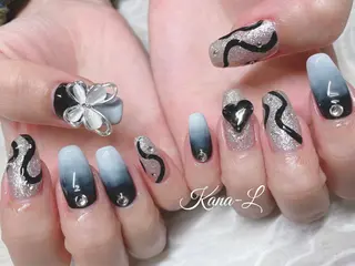 ネイル 芦辺 香奈のネイルデザイン
