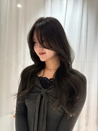 ロング RIN⌇ レイヤー⌇ 艶カラー🌙のヘアスタイル