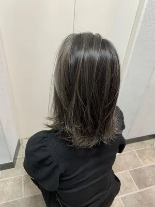 セミロング カラー パーマ ヘアアレンジ filo byFeria渋谷所属・縮毛矯正/美髪 髪質改善/石田幸輔のヘアスタイル