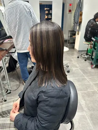 ミディアム 篠崎 佑季のヘアスタイル