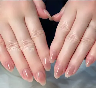 Blue Reef 新宿店所属・R nail アミのネイルデザイン