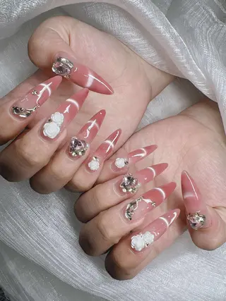 ネイル Lee Nailsのネイルデザイン