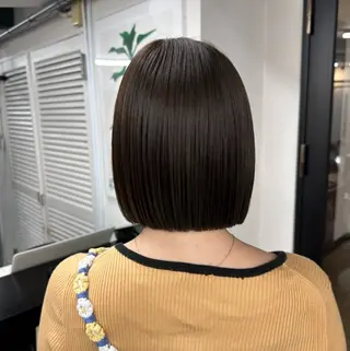 ショート ぱつっとボブ/透明感 カラー/Ayakaのヘアスタイル