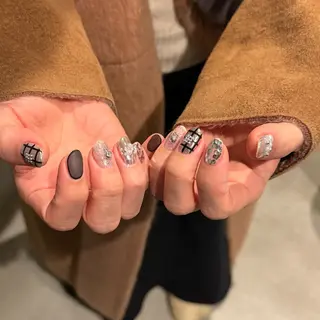 ネイル 𝐫𝐚𝐢 𝐧𝐚𝐢𝐥の眉毛・アイブロウイメージ