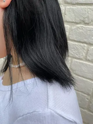 セミロング カラー 井上 ほのかのヘアスタイル