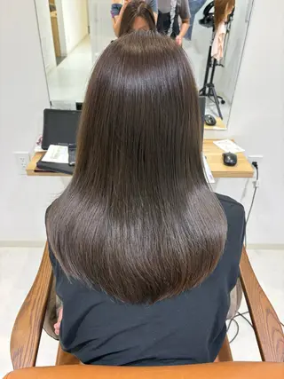 カラー 礒村 朱梨亜のヘアスタイル
